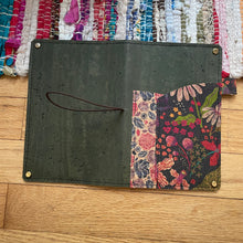 Load image into Gallery viewer, RTS  - Avocado with pattern swoop pocket -  B6 Slim