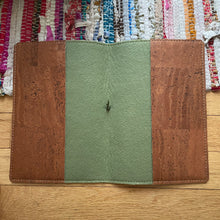 Load image into Gallery viewer, RTS  - Honey with Summer Garden  - Royal Talens A5